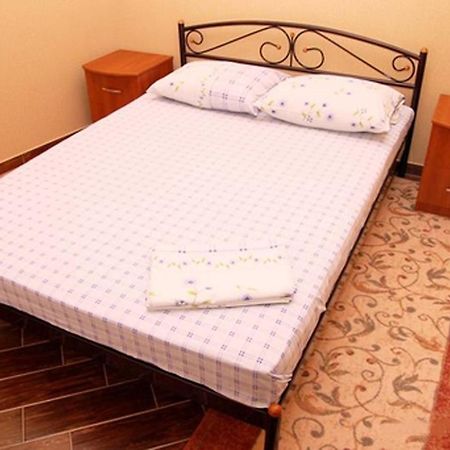 Sofiivs'Ka Street, 1,, Apartment Киев Екстериор снимка