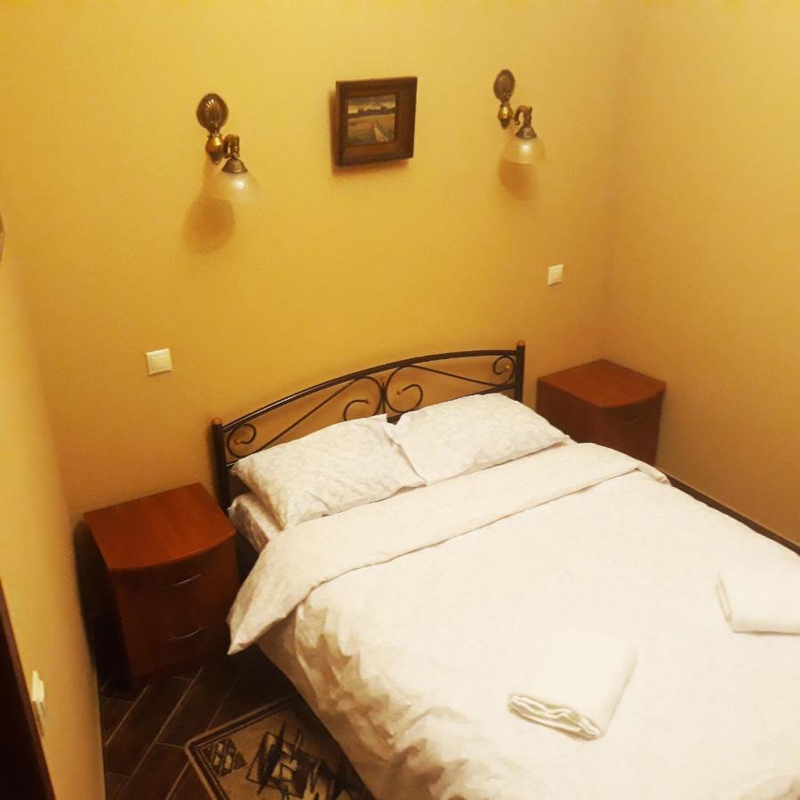 Sofiivs'Ka Street, 1,, Apartment Киев Екстериор снимка
